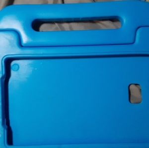 Brand new case for 10 inch tablet with tempered sc